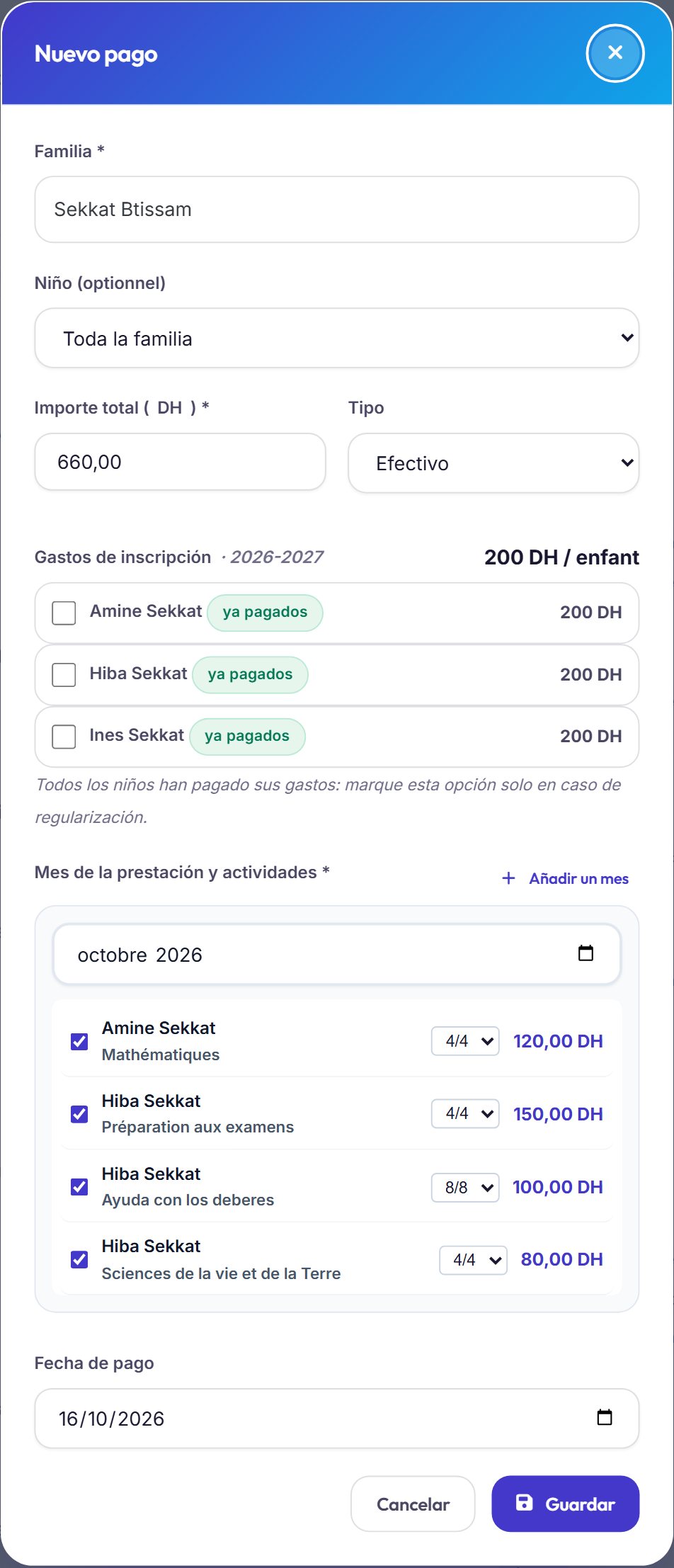 Un cobro — Se elige la familia: la herramienta ya sabe lo que debe este mes, actividad por actividad y niño por niño, matrícula incluida. El recibo sale en PDF a nombre del niño.